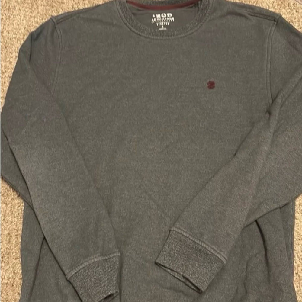 Izod Advantage Performance Gray Crewneck